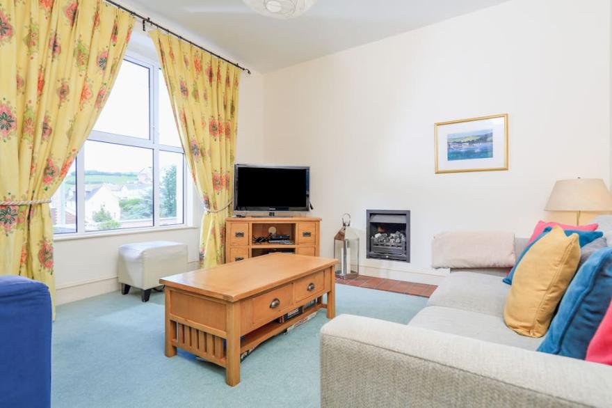 WESTLAND, family friendly, country holiday cottage in Salcombe