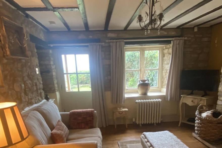 Beautiful peaceful village location,  gorgeous  views across the valley in AONB.