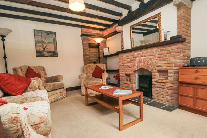 PEGASUS COTTAGE, family friendly, country holiday cottage in Whitby