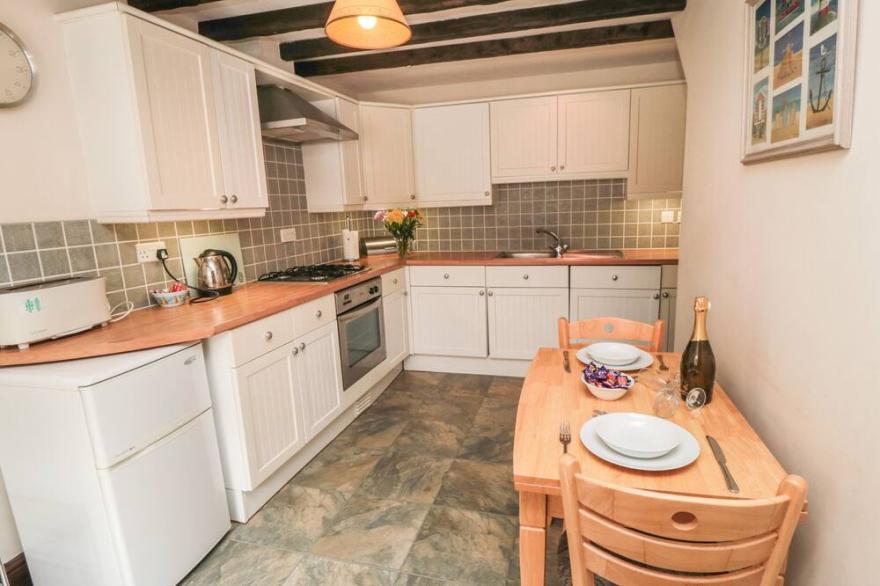 PEGASUS COTTAGE, family friendly, country holiday cottage in Whitby