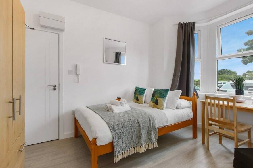 London Studio 5 Short Stay
