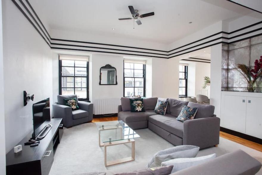 Perfect 2 Bed Merchant City Pad!
