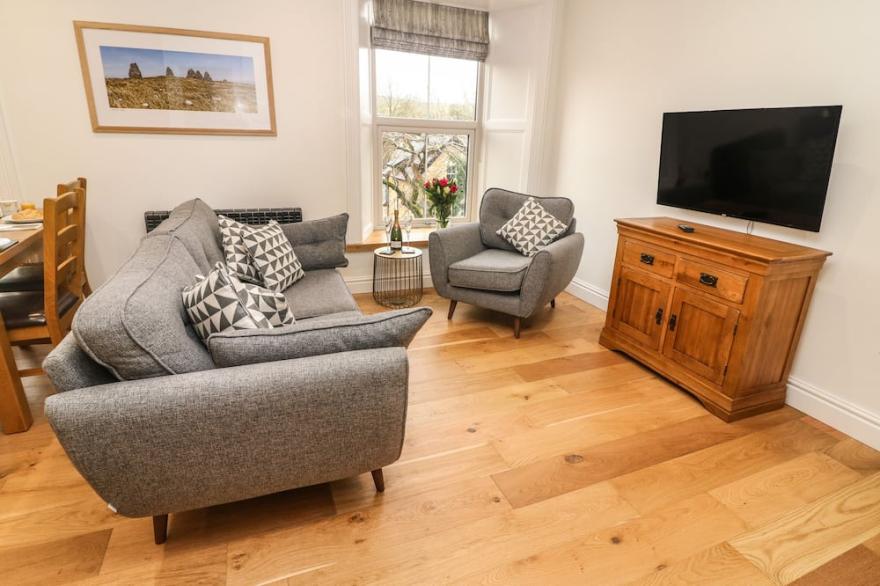 HOWGILLS, character holiday cottage in Kirkby Stephen