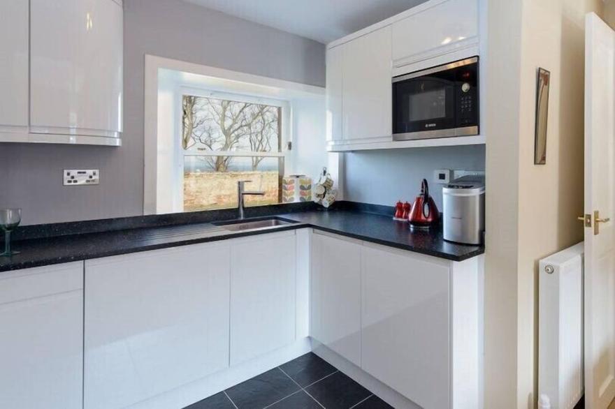 Charming Cottage in North Berwick with Sea Views