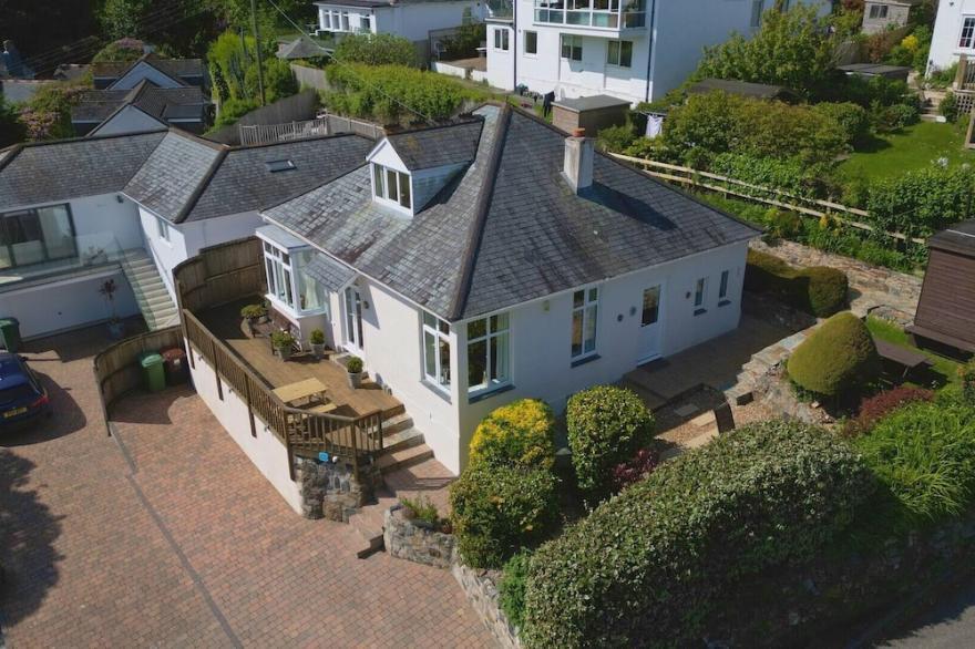 Prime seaside location, wonderful private gardens and stunning sea views