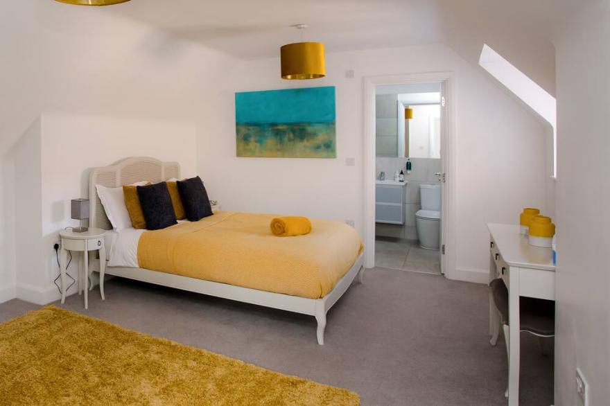 Magnificent 4-bed Home in the Chiltern Hills With Stunning Views