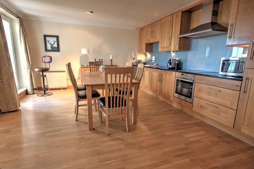 No. 10 The Links  - sleeps 4 guests  in 2 bedrooms