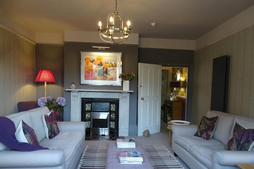 Stylish Georgian Town House in the heart of Salisbury