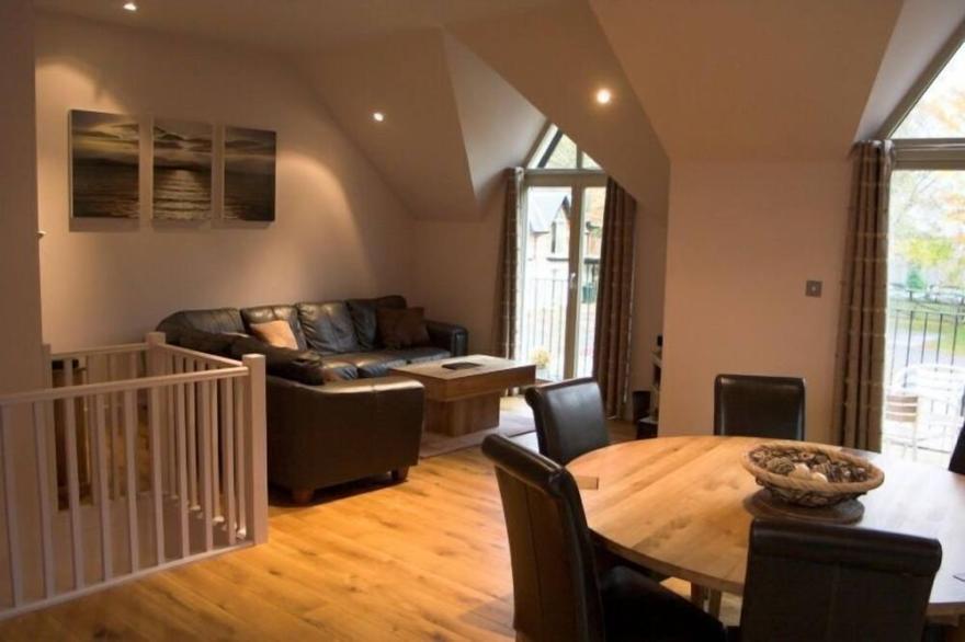 Mains of Taymouth, Kenmore ~ 4* Calm Waters - sleeps 6 guests  in 3 bedrooms