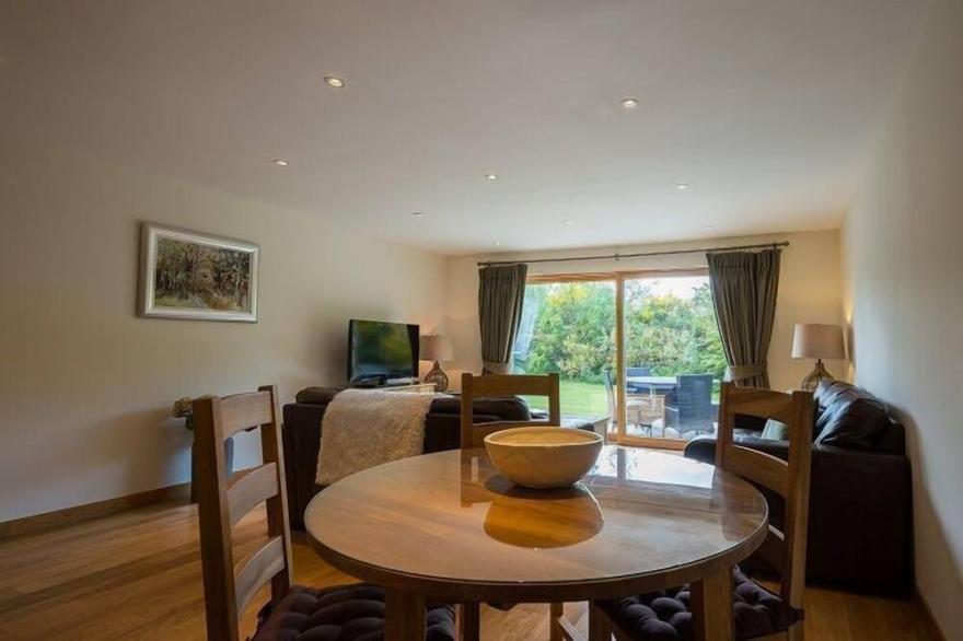 Mains of Taymouth, Kenmore ~ 5* 2 Maxwells - sleeps 4 guests  in 2 bedrooms
