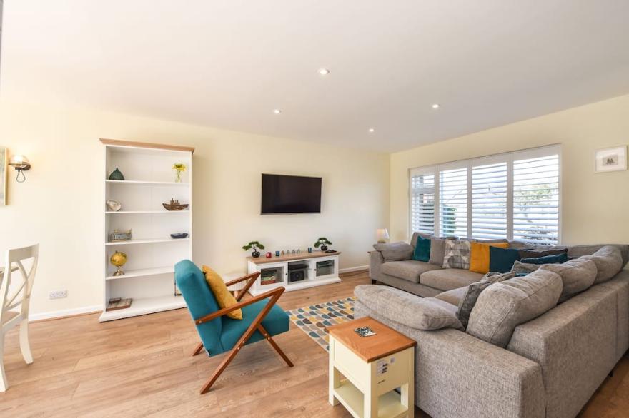 Beachcomber, a stones throw from the sea