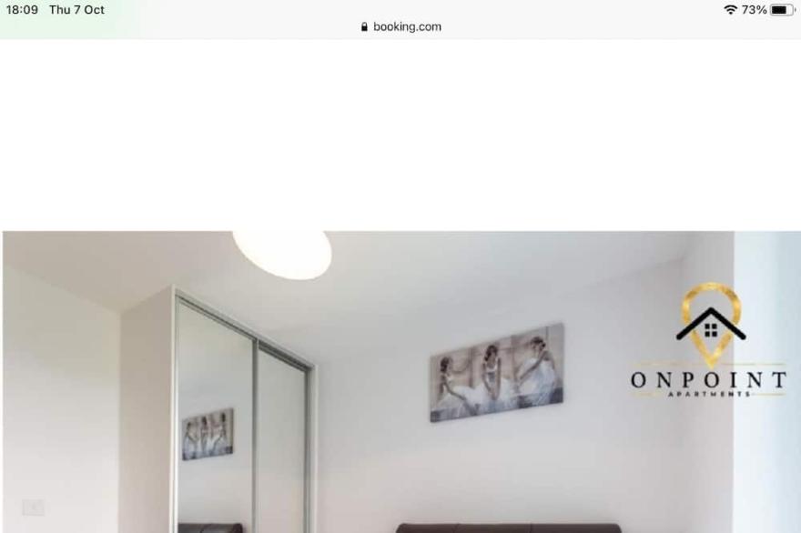 Impeccable 2-Bed Apartment in Reading