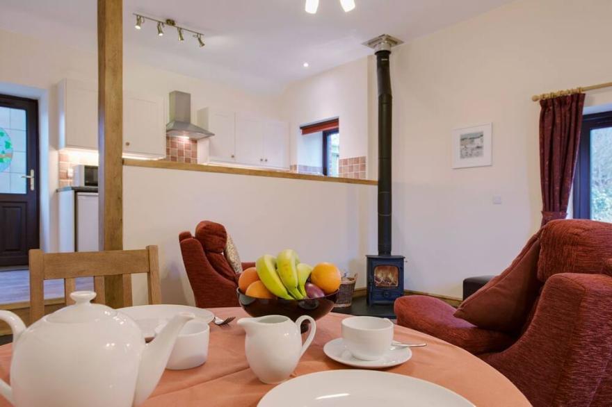 JENNY WREN, pet friendly, country holiday cottage in Bradworthy