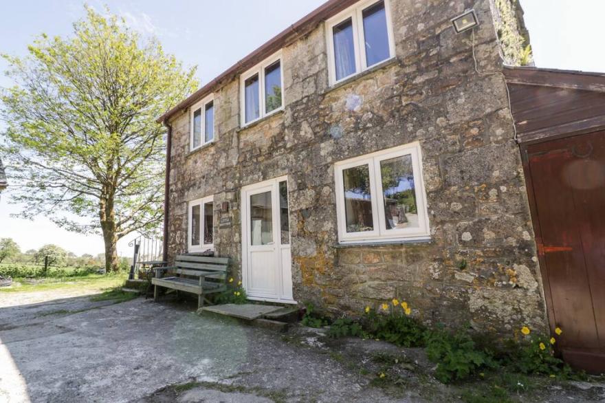 LITTLE TRESPETTIGUE, pet friendly, with open fire in Altarnun