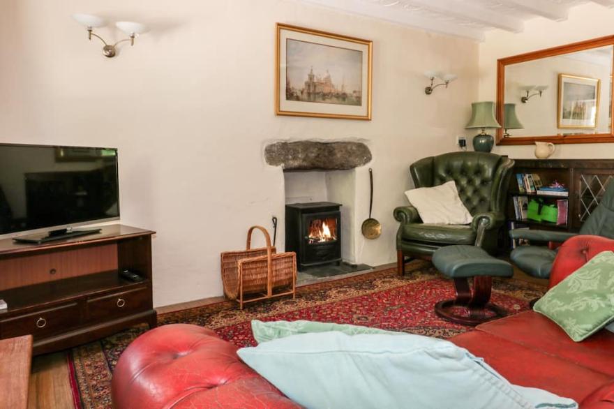 LITTLE TRESPETTIGUE, pet friendly, with open fire in Altarnun