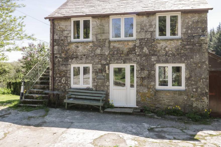 LITTLE TRESPETTIGUE, pet friendly, with open fire in Altarnun