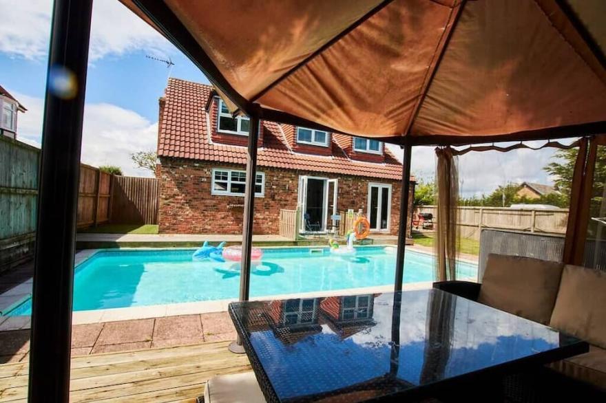 The Eaves - Private Pool - Hot Tub - Pets Allowed