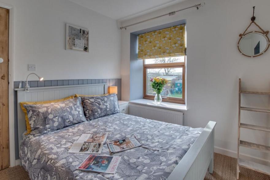 The Long Row - Three Bedroom House, Sleeps 6