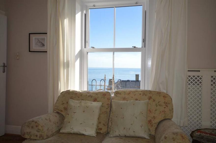 Trelawney -  a cottage that sleeps 6 guests  in 2 bedrooms