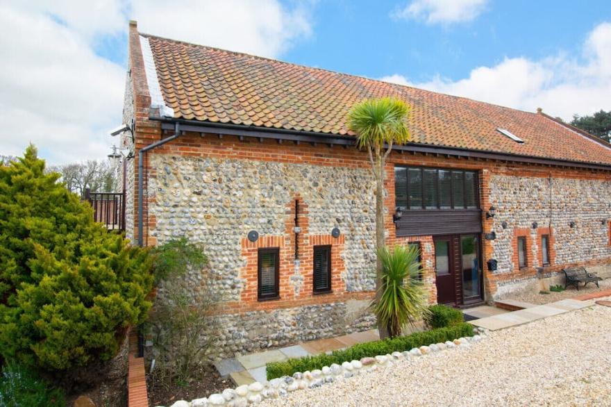 Bridge Barn - Three Bedroom House, Sleeps 6