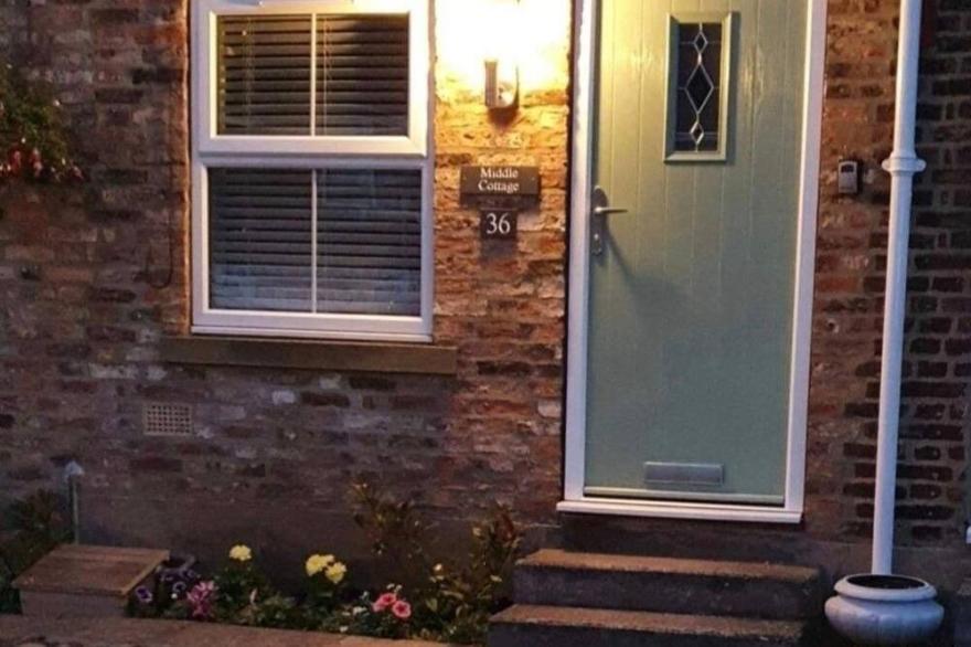 Middle Cottage, Perfect village getaway, Pet friendly, Free paking