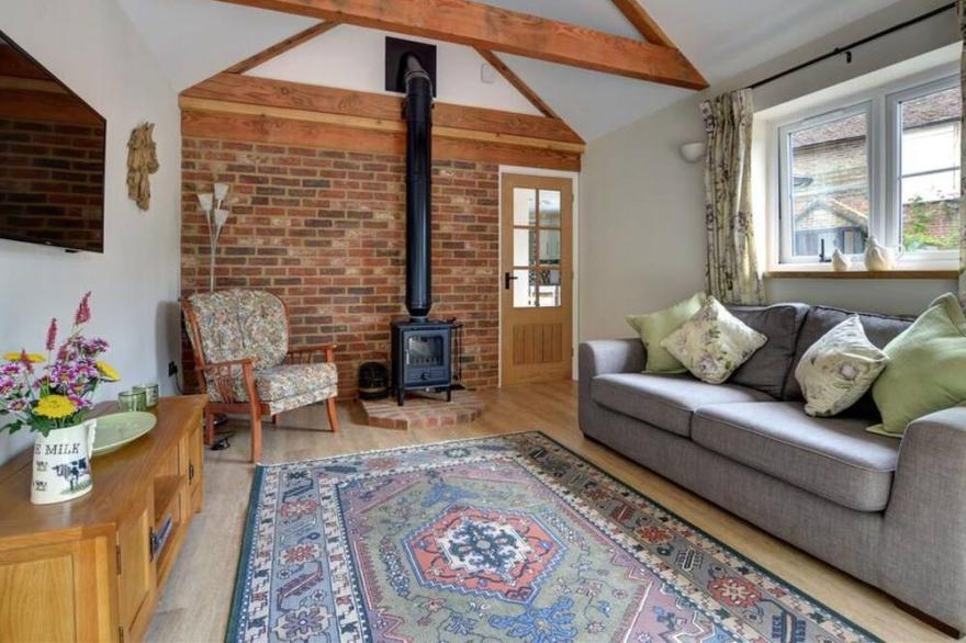 Wonderful private villa for 2 guests with WIFI, TV, patio and parking