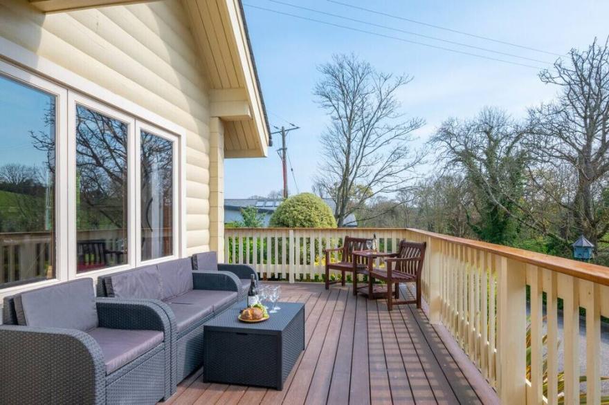 Maple Lodge - Three Bedroom House, Sleeps 6