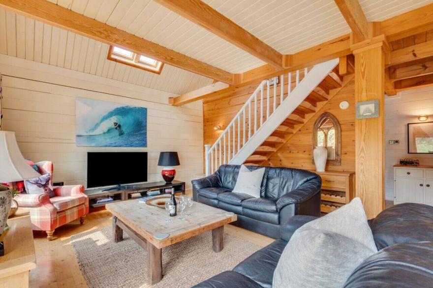 Maple Lodge - Three Bedroom House, Sleeps 6