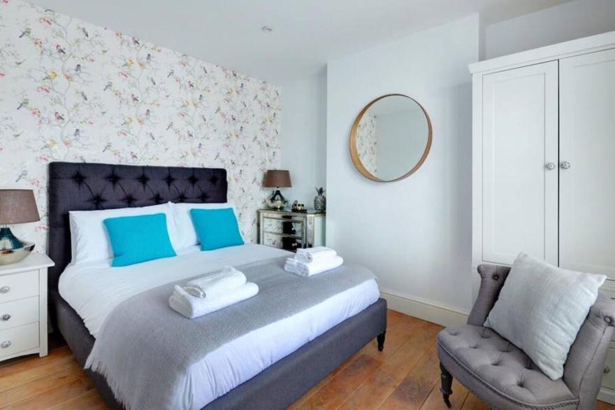Beautiful private villa for 6 people with WIFI, TV, terrace and pets allowed