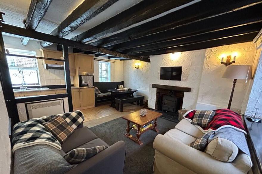 Entire 2 Bedroom Cottage in Whitby