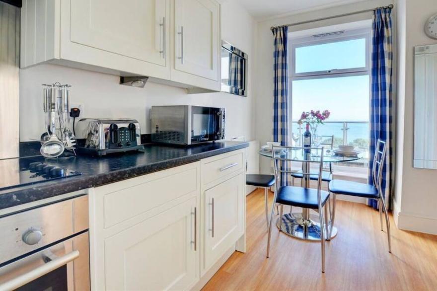 Beautiful apartment for 4 guests with WIFI, TV, balcony, pets allowed and parking