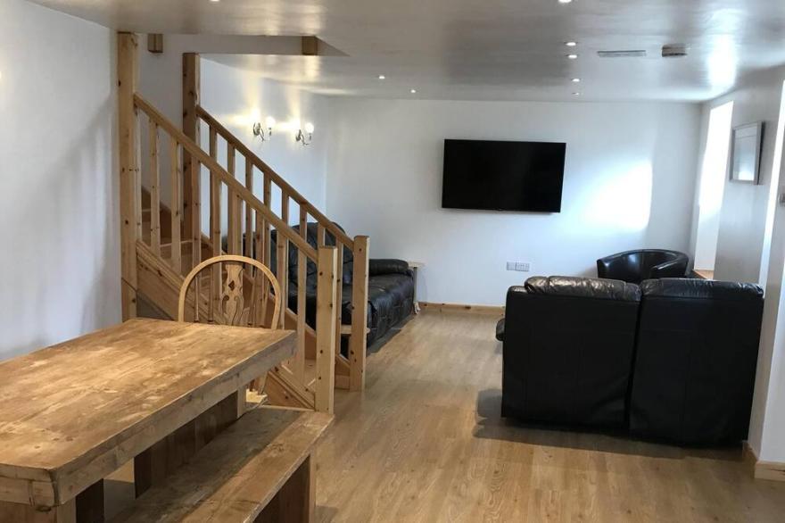 Piglets, modern barn conversion .Nr Tintagel, Padstow, Bude & beach.
