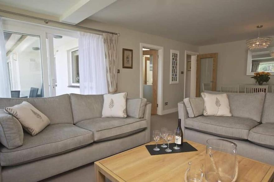 2 HAMSTONE COURT, family friendly, luxury holiday cottage in Salcombe
