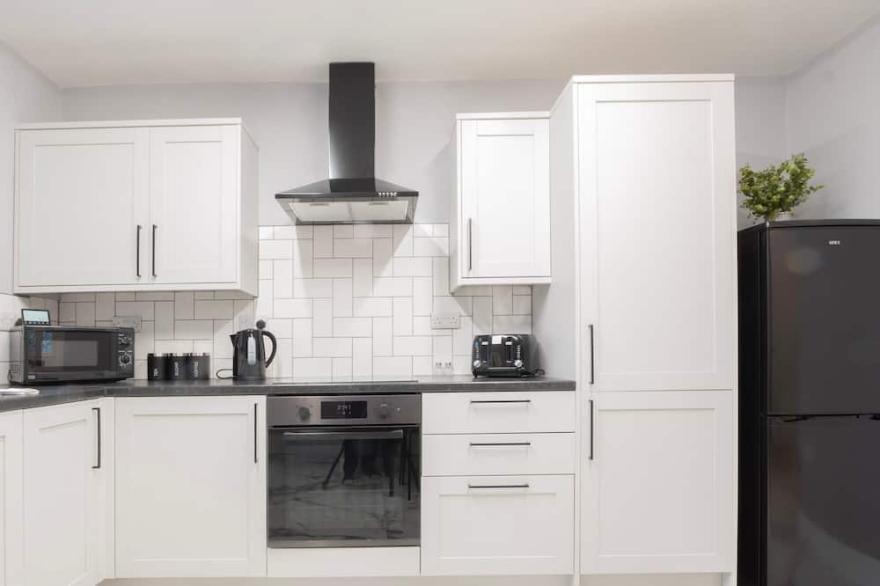 Pass the Keys | Spacious house with free parking