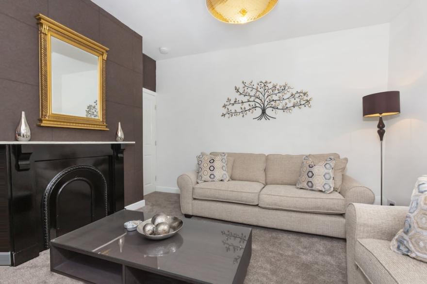Portland Apartment - sleeps 3 guests  in 2 bedrooms