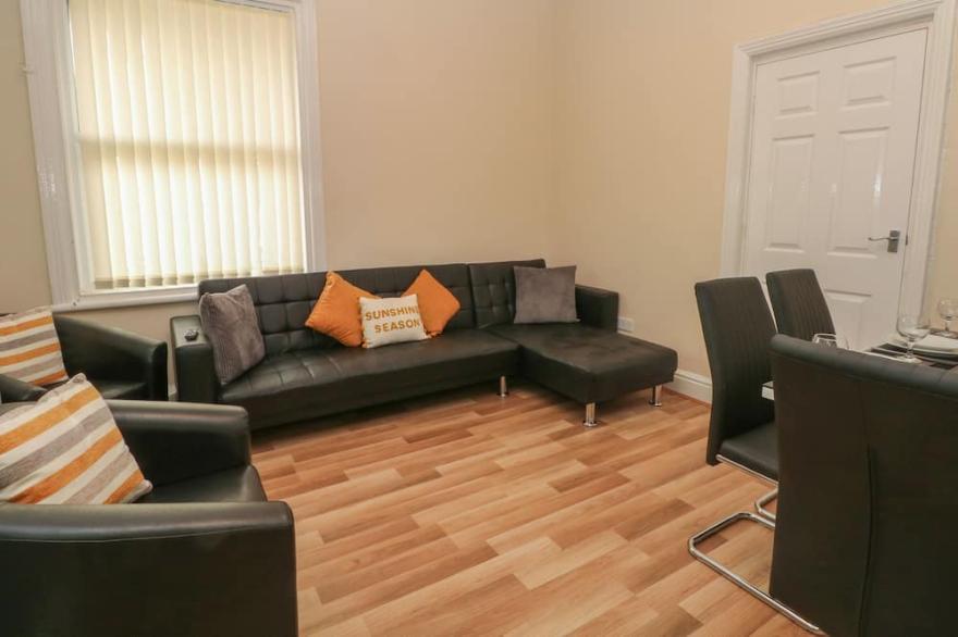 NORTH SHORE APARTMENT, family friendly in Blackpool