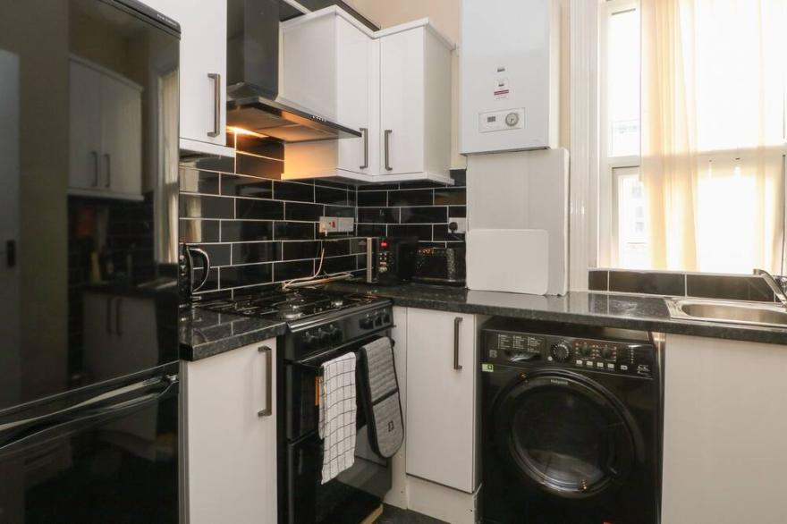 NORTH SHORE APARTMENT, family friendly in Blackpool