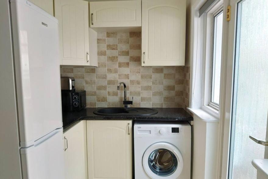2 bedroom accommodation in Paignton