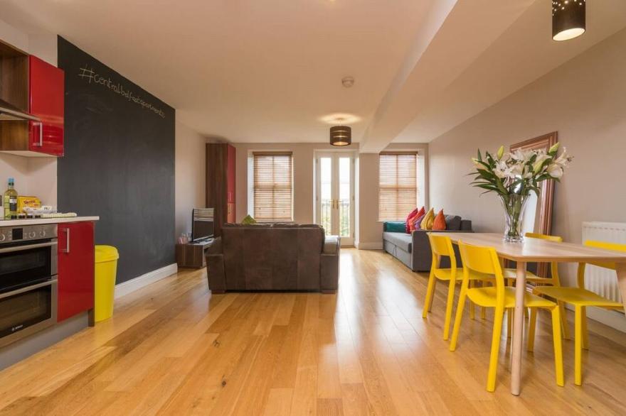 Deluxe One-Bedroom Apartment