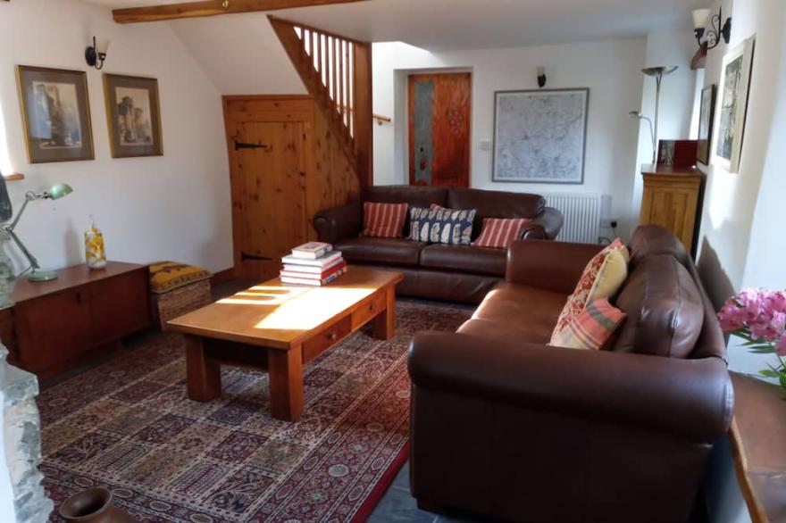 Come to Leat Cottage - a perfect Devon Getaway