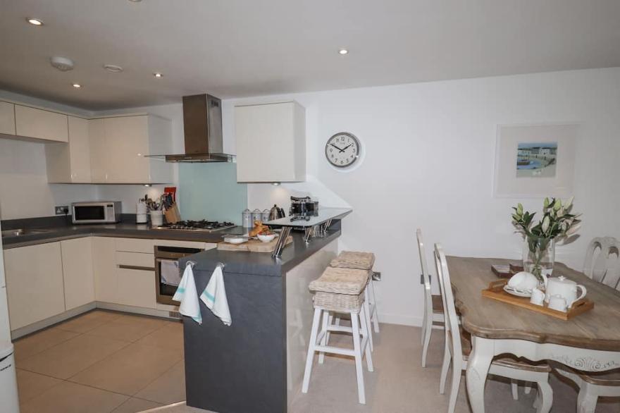 SKY, family friendly, country holiday cottage in Carbis Bay