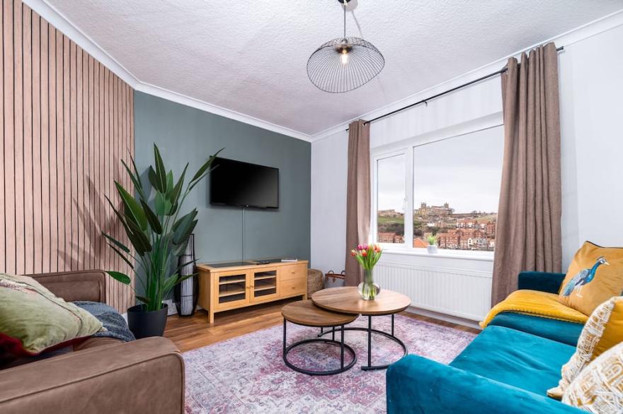 THE VIEW, pet friendly, character holiday cottage in Whitby