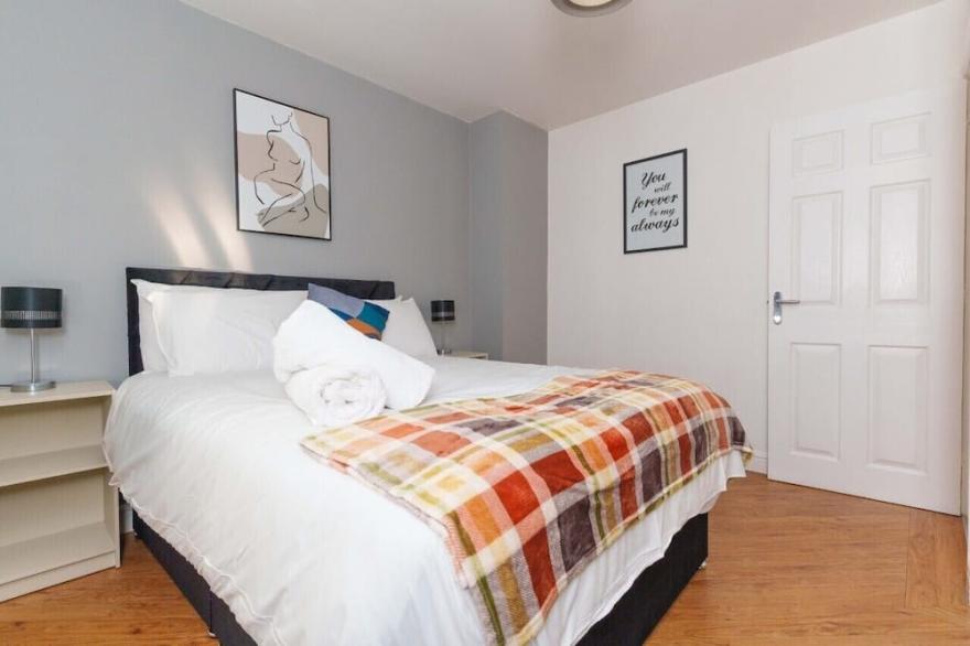 Redgrave Detached home with free parking
