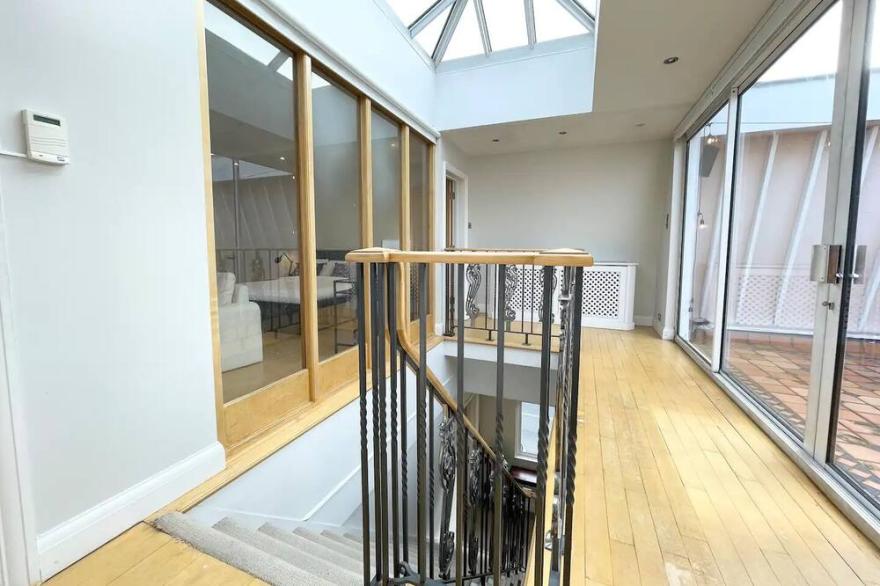 Luxury Living on Hyde Park