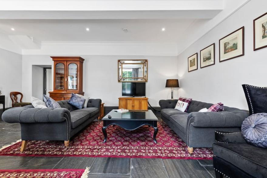 5 bedroom accommodation in Llangrannog