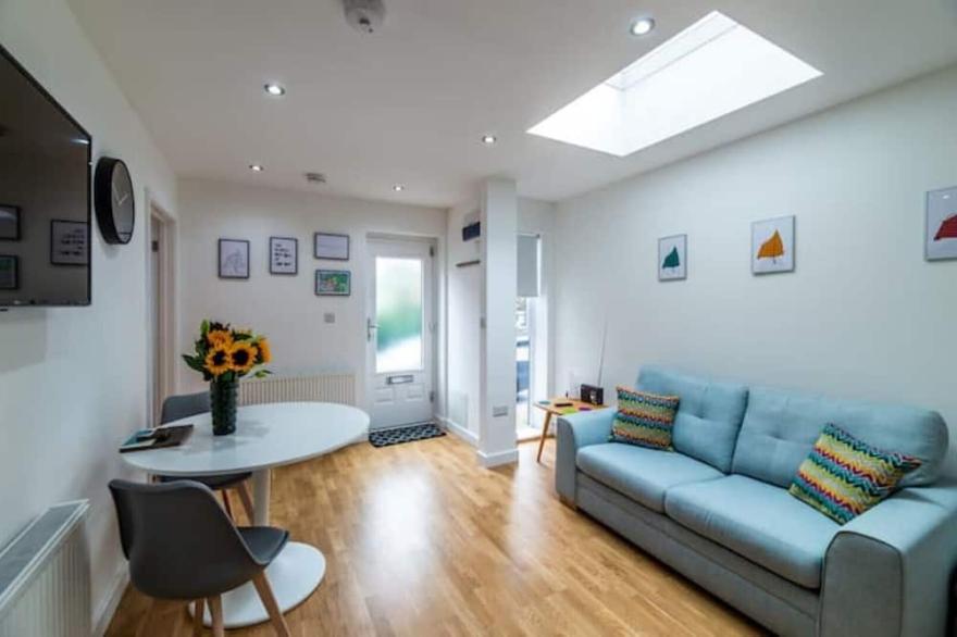 Modern, Stylish 1 Bedroomed Apartment