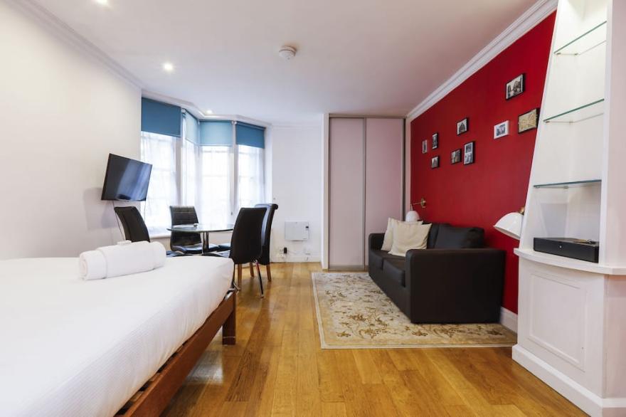Studio in the heart of Covent Garden and next to all central London sights