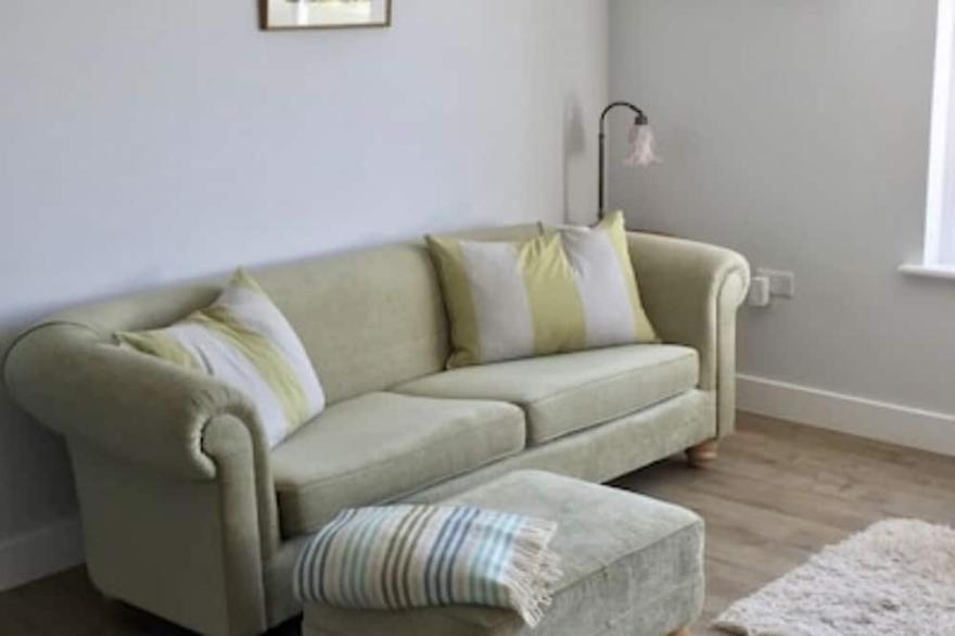 Sea Views, Crantock, Sleeps 4, Private Lane.