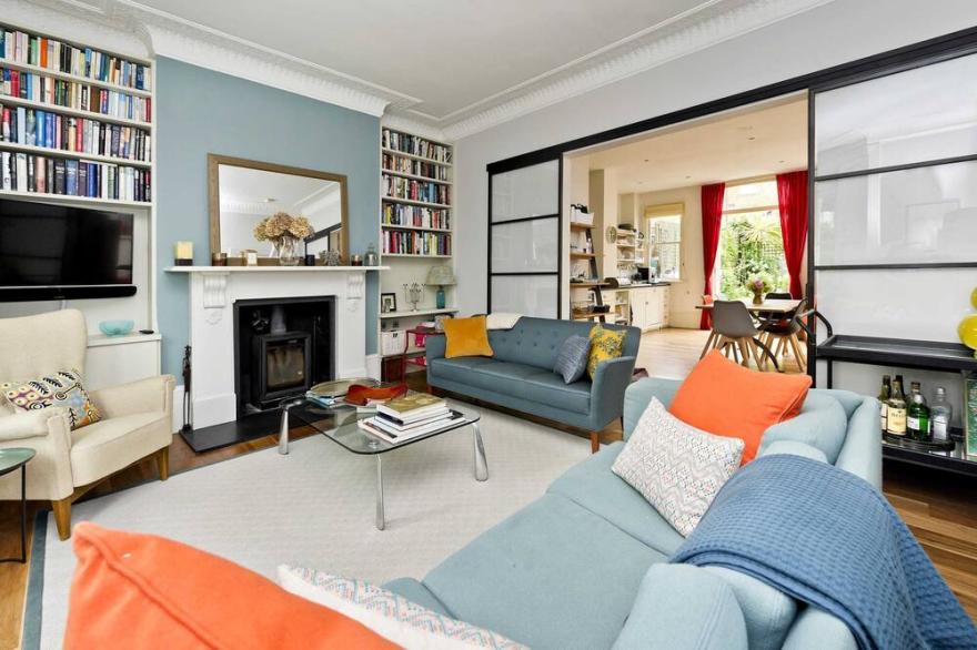 Colourful 5 Bed Home, Hammersmith