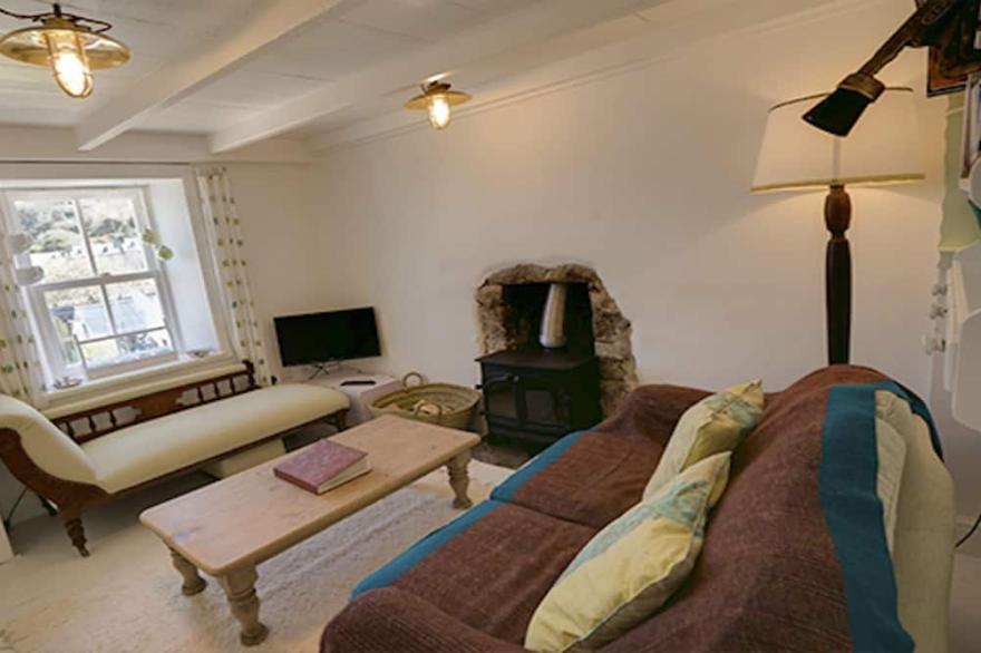 The cottage is  minutes walk to 5 beaches and the harbour